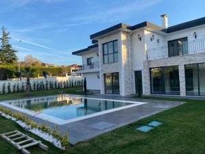 Private and independent villas for sale in Istanbul directly from the owner